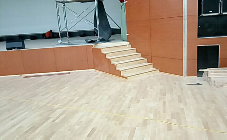 体育运动木地板日常保养技巧