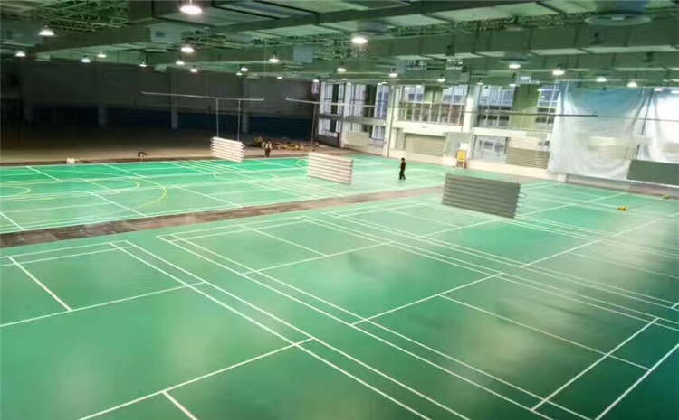 学校篮球木地板怎么安装