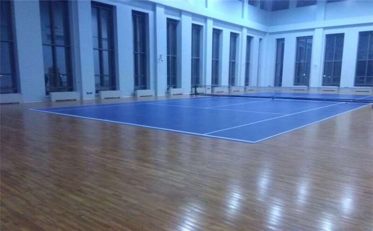 欧氏五角枫体育馆实木地板翻新施工