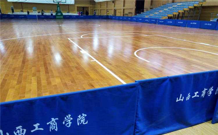 运动木地板选购这么多事？