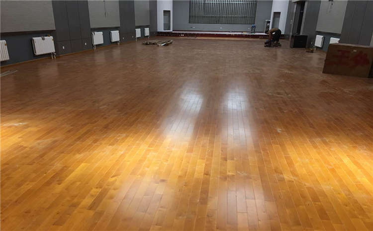 体育运动木地板安装前期准备及安装过程