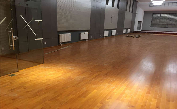学校体育运动地板价格是多少