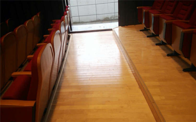 欧氏学校乒乓球馆木地板怎么维修？