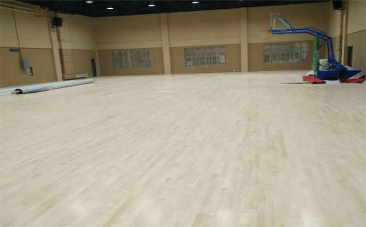 欧氏松木NBA篮球场木地板怎么翻新？