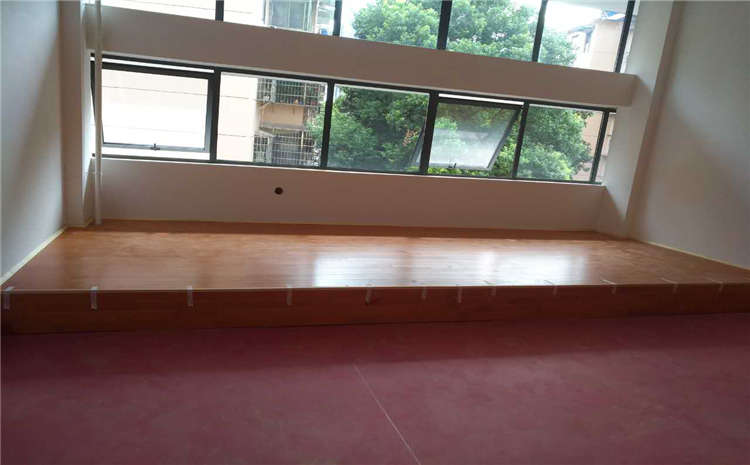 欧氏枫木舞台运动木地板怎么翻新