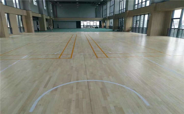 体育木地板，测量场地预算用量有方法