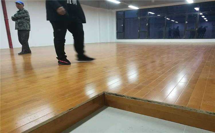 拉萨硬木企口运动木地板施工工艺