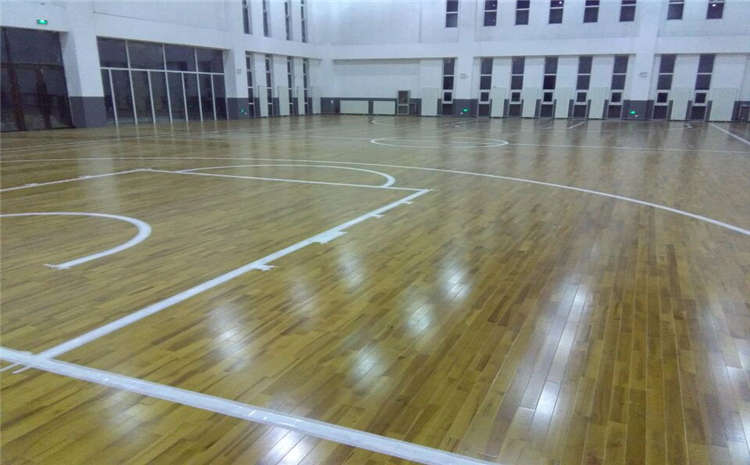 欧氏24厚篮球场木地板安装工艺